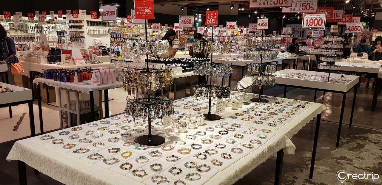 Discover Seoul's Trendiest Korean Jewelry Brands